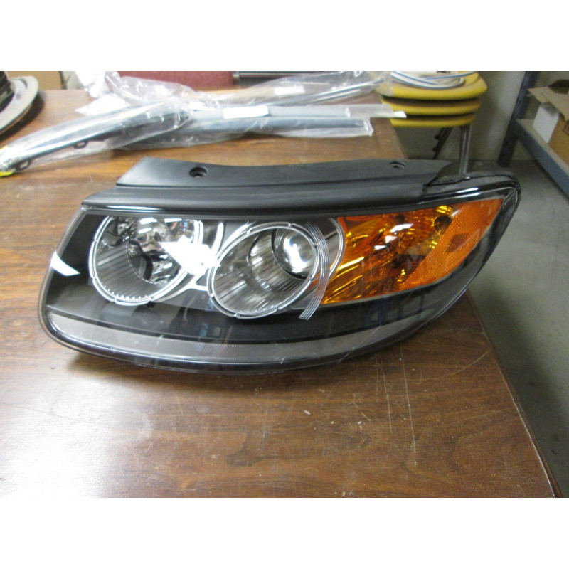 Hyundai Santa Fe Left Headlight 2011-2012