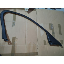 CADILLAC CT6 LEFT FRONT DOOR WINDOW GARNISH UPPER MOLDING 2016-2020 GM 23276643