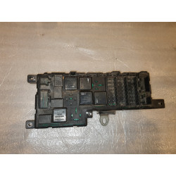 VOLVO S60 S80 V70 XC70 XC90 FUSE BOX 8678449 518829007