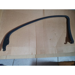 CADILLAC XT5 RIGHT FRONT DOOR Window Garnish Molding 2017-2022 GM 84075355