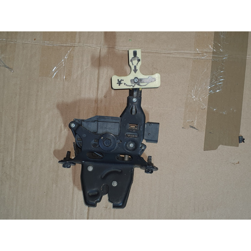 CADILLAC DTS BUICK LUCERNE TRUNK LID LATCH POWER LOCK ACTUATOR RELEASE 2006-2011 GM 15817924