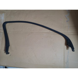CADILLAC XT5 FRONT LEFT DOOR Window Garnish Molding 2017-2022 GM 84075354