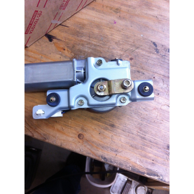 85080-60170 Toyota Land Cruiser Rear Windshield Wiper Motor 1998-2007