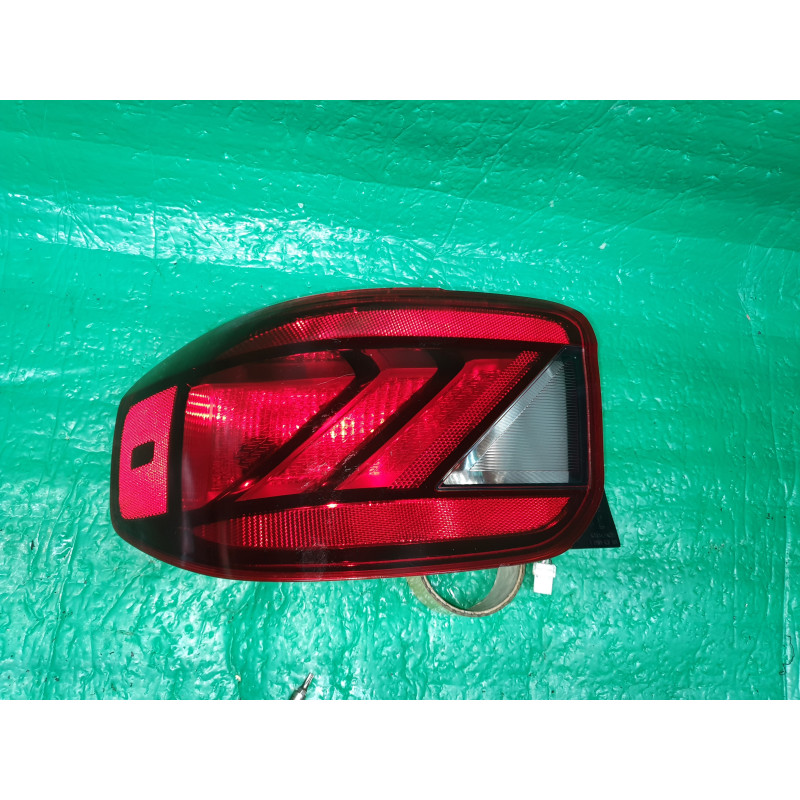 HYUNDAI VENUE LEFT TAIL LAMP 2020-2022 92401K2010 92401-K2010