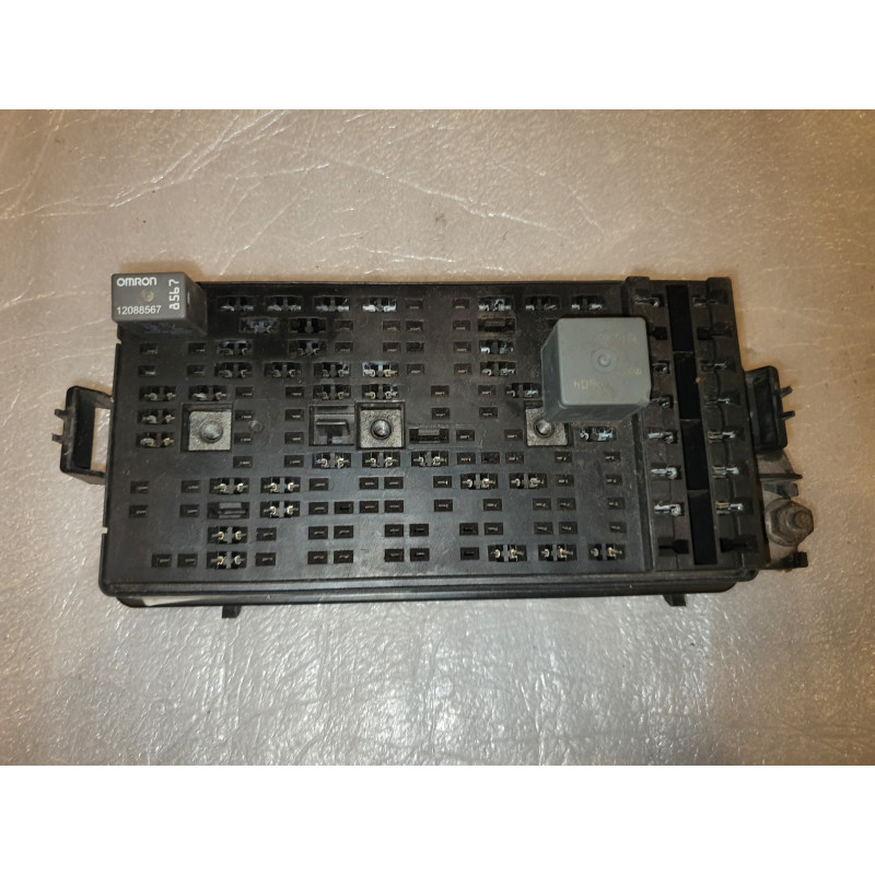CADILLAC DEVILLE FUSE BOX RELAYS 1999-2005 GM 15328711