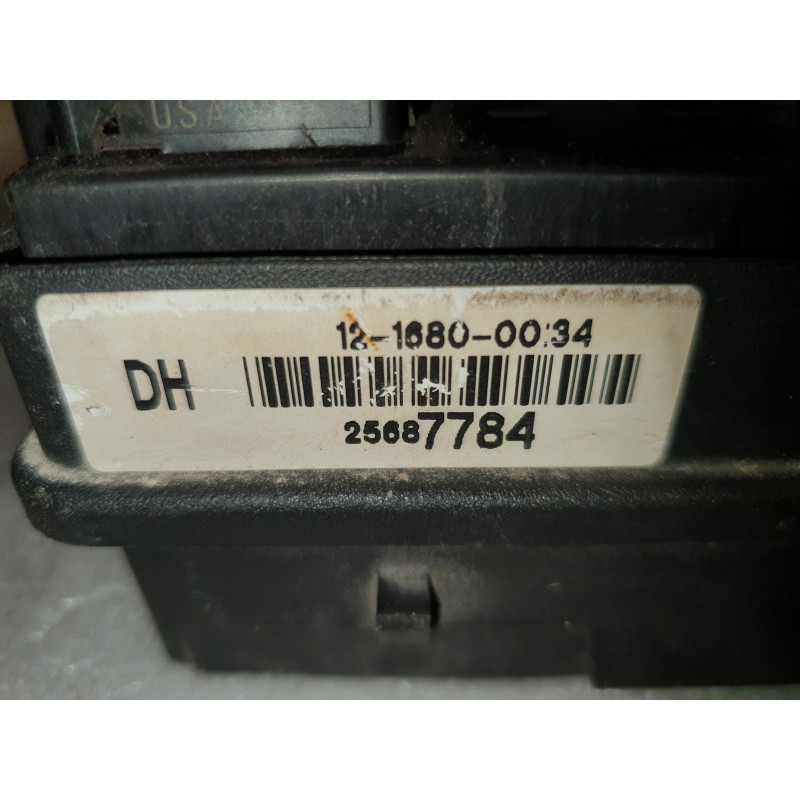 CADILLAC DEVILLE FUSE RELAY BLOCK BOX 2000-2005 GM 25687784