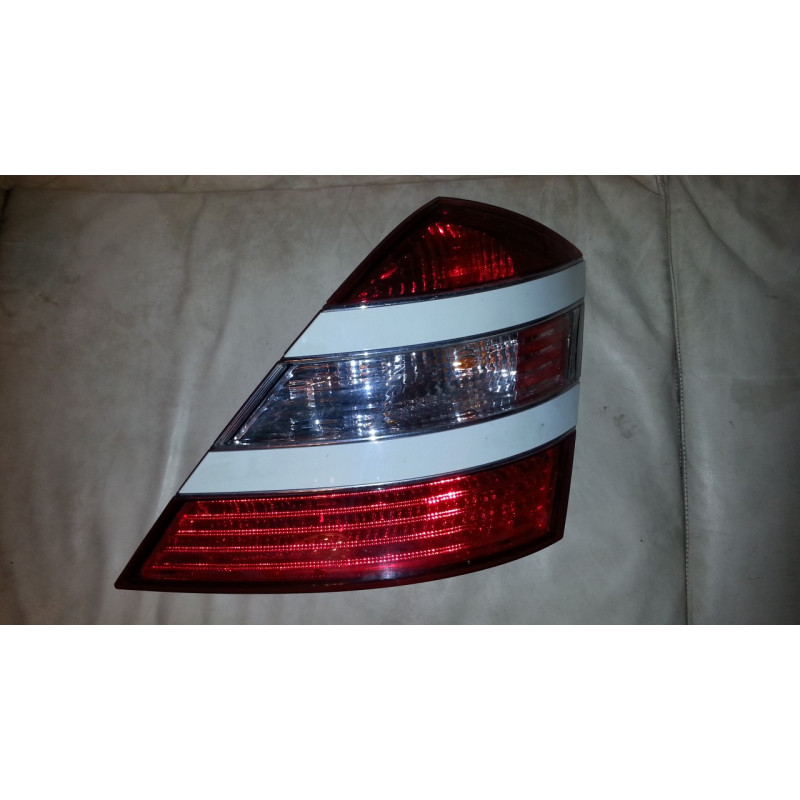 2218200464 Mercedes-Benz S-Class Right Tail Lamp 2006-2010