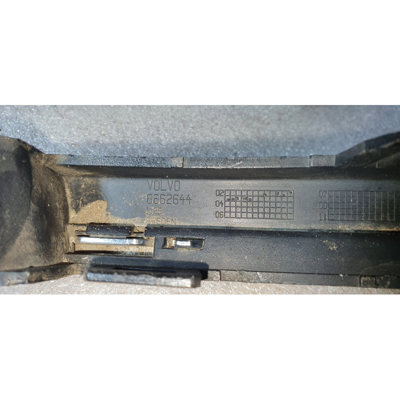 VOLVO S80 RIGHT TAIL LAMP CHROME MOLDING  2004-2006 8662644