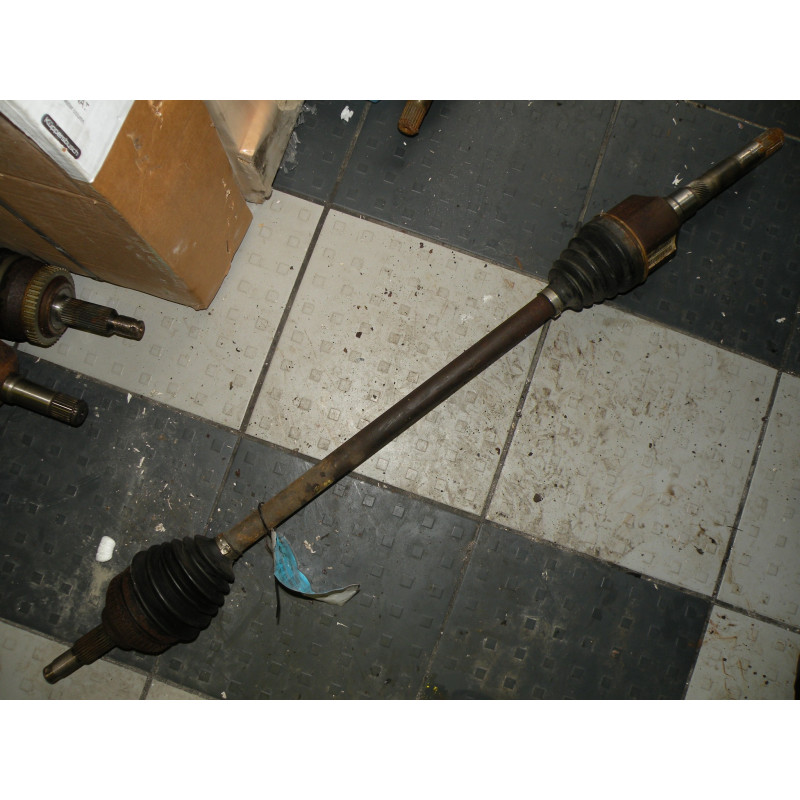 04641856AC Chrysler Town & Country Right Front Axle 2001-2007