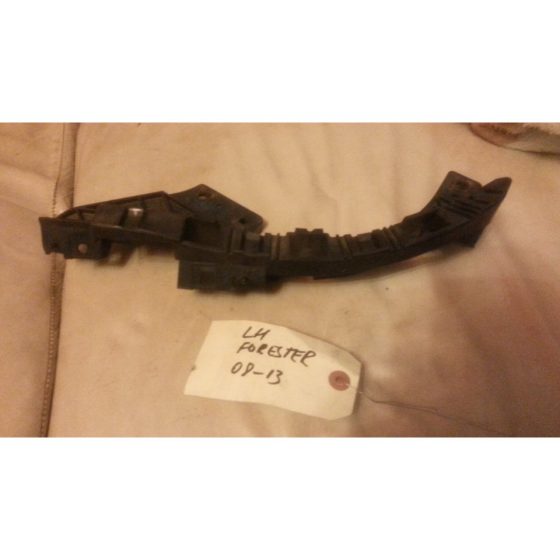 Subaru Forester Left Headlight Retainer Bracket 2008-2013