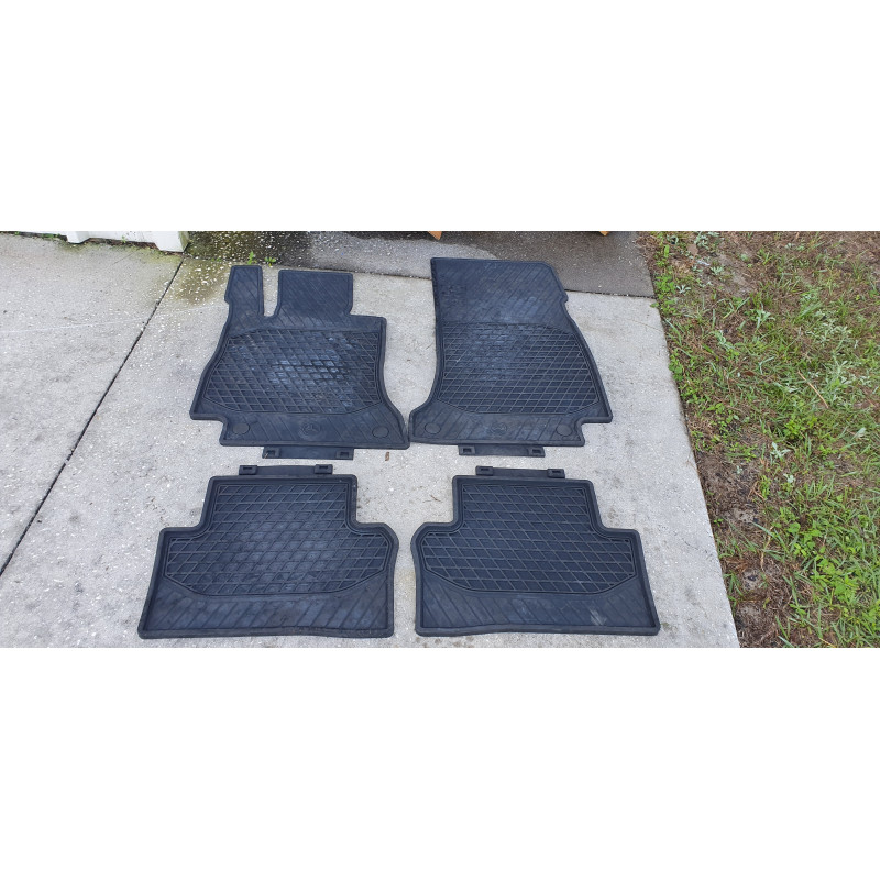 2136800602 Mercedes-Benz E-Class All-Weather Rubber Floor Mats 2016-2023