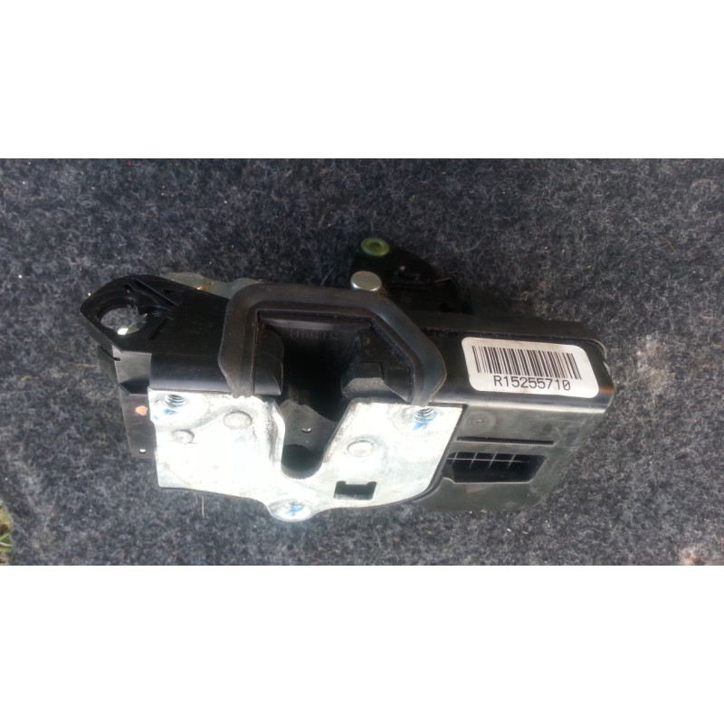 15255710 Cadillac CTS Right Front Door Lock 2003-2007