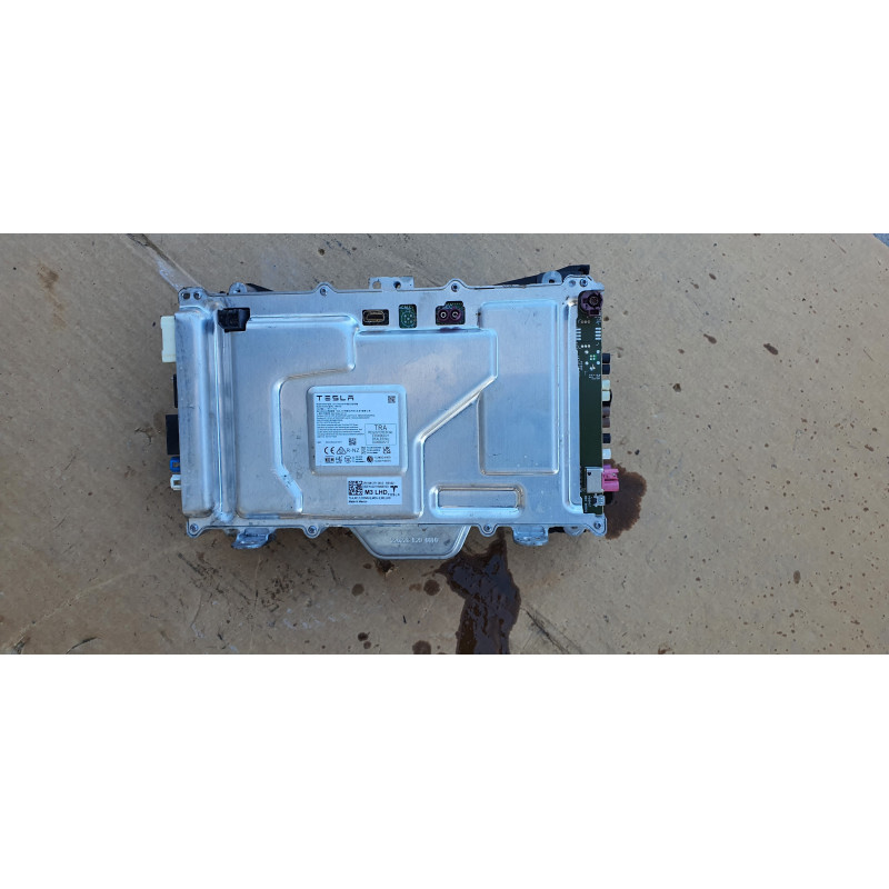 1681271-00-D Tesla Model 3 Media Control Unit Computer Module 2017-2023
