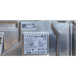 1684435-00-D Tesla Model Y Media Car Computer Module 2020-2024