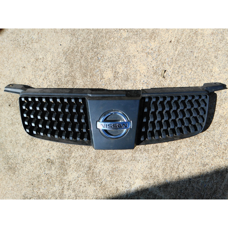 Nissan Sentra Grille 2004-2006