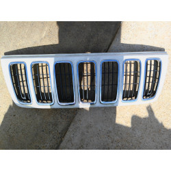5GL79TRMAA Jeep Grand Cherokee Chrome Grille 1999-2004