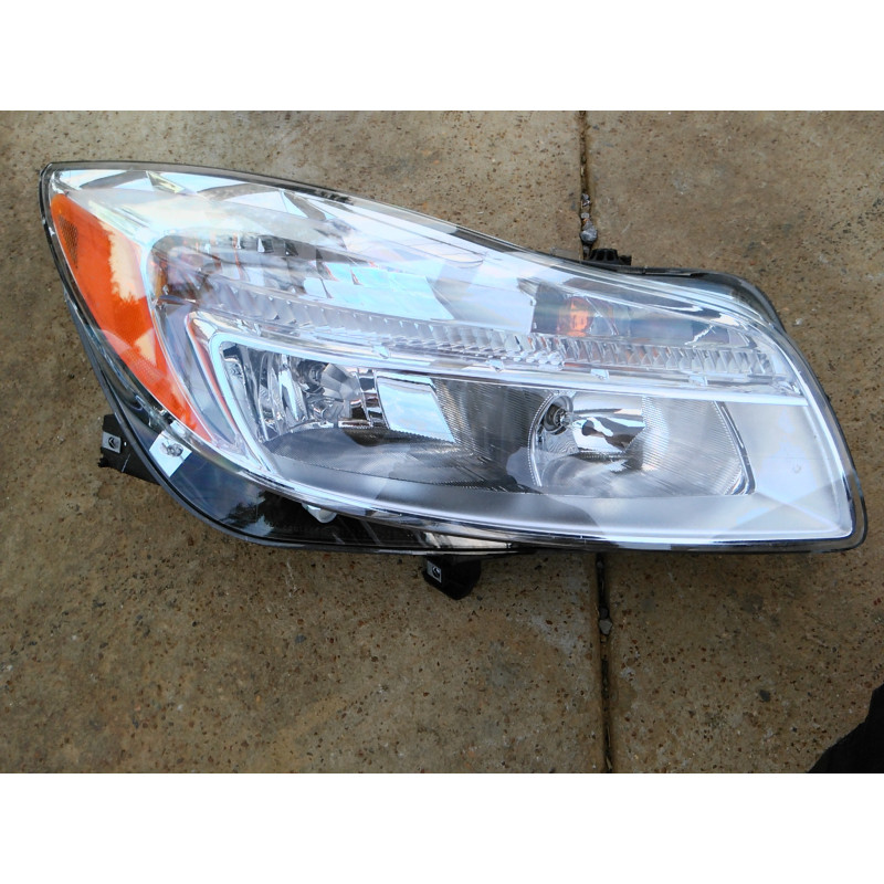 22794766 Buick Regal Right Halogen Headlight 2011-2013 13226800