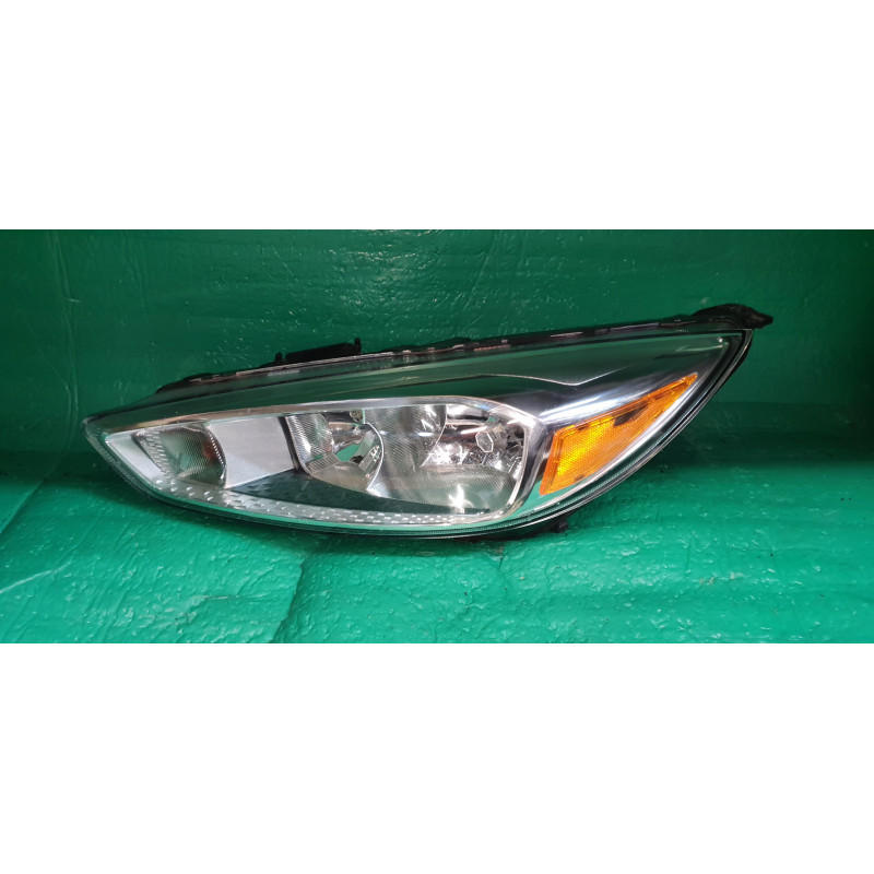 F1EB-13W030-JF Ford Focus Left Halogen Headlight 2015-2018