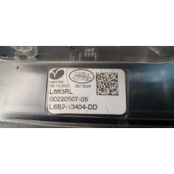 L8B2-13404-DD Land Rover Defender Right LED Tail Lamp 2020-2023