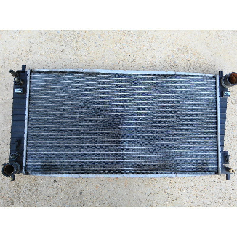 H2MZ8005U Lincoln Navigator Radiator 2004-2008 6L3Z8005A