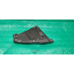 47865757 Maserati Ghibli Right Headlight Lower Bracket 2014-2018