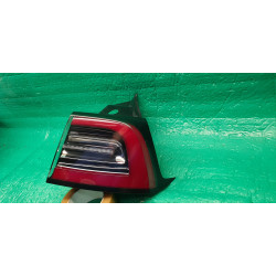 1077398-00-F Tesla Model 3 Right LED Tail Lamp 2017-2022