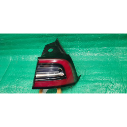 1077398-00-F Tesla Model 3 Right LED Tail Lamp 2017-2022