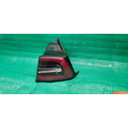 1077398-00-F Tesla Model 3 Right LED Tail Lamp 2017-2022