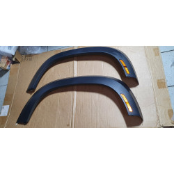L8BM-16A074-AB Land Rover Defender Right Front Wheel Fender Arch Flare