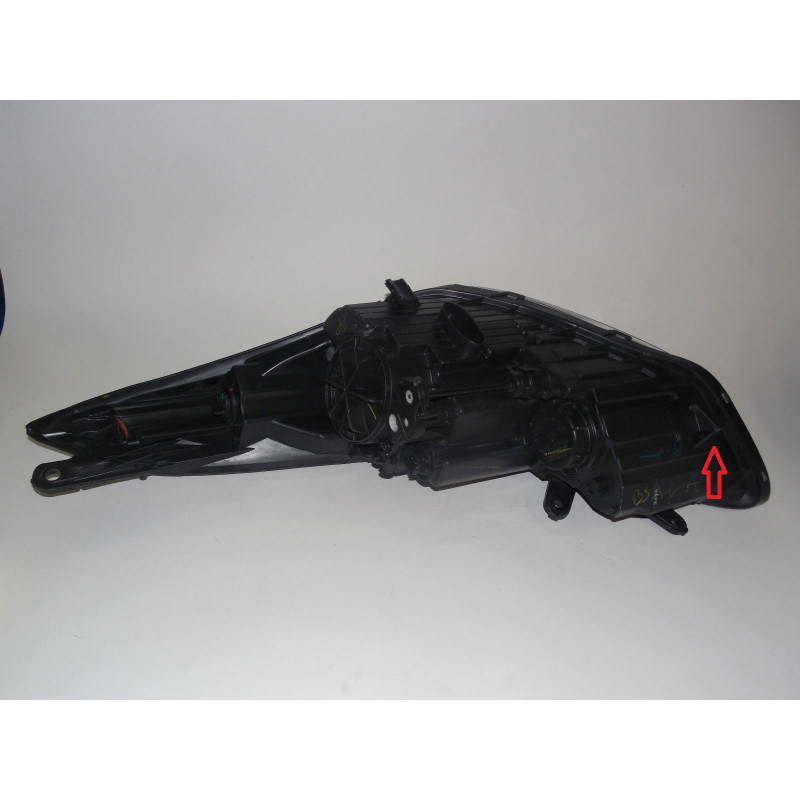 Hyundai Elantra Right Halogen Headlight 2011-2013