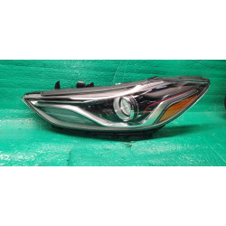 92101-F24 Hyundai Elantra Sport Left Xenon Headlight 2017-2018