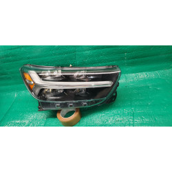 32228550 Volvo XC40 Right Mid LED Headlight 2018-2020