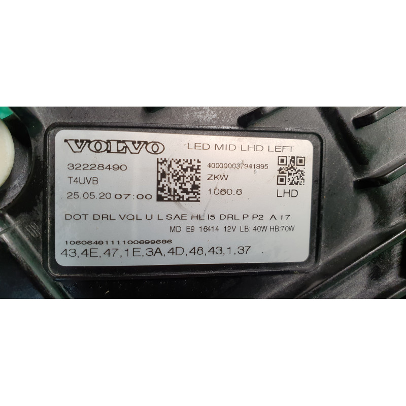 32228490 Volvo XC60 Left Mid LED System Headlight 2018-2022