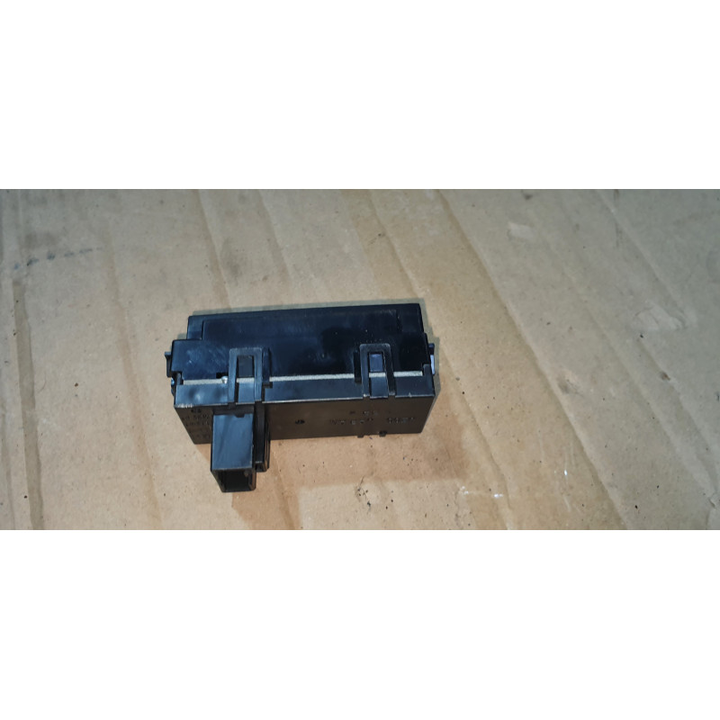 83910-47040 Toyota Prius DASH DIGITAL CLOCK 2004-2009