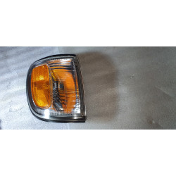 81610-35310 Toyota 4Runner Right Corner Turn Signal Lamp 1999-2002