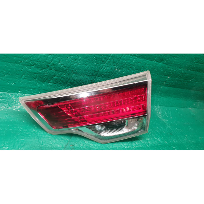 81580-0E050 Toyota Highlander Right Inner Tail Lamp 2014-2016